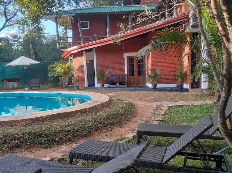 Отель Sigiri Heritage Villa