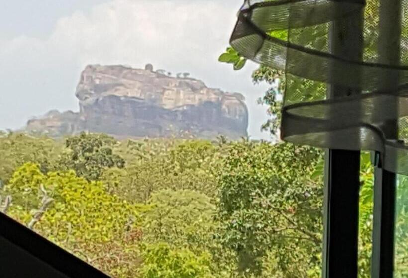 Отель Sigiri Heritage Villa