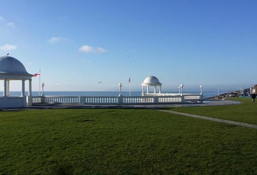 Отель The Driftwood Bexhill