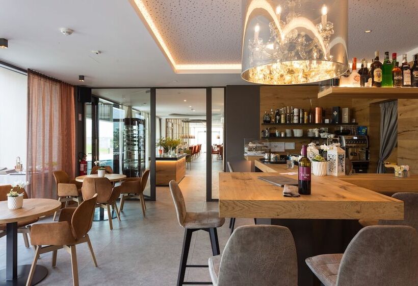 The Lodge Sporthotel   Golfclub Eppan