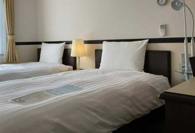 فندق Toyoko Inn Shintakaokaeki Shinkansen Minamiguchi