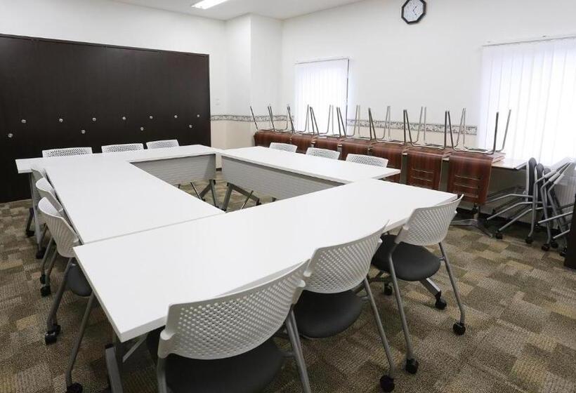 فندق Toyoko Inn Shintakaokaeki Shinkansen Minamiguchi