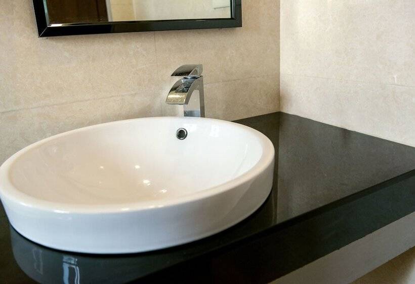 酒店 Treebo Vedanta