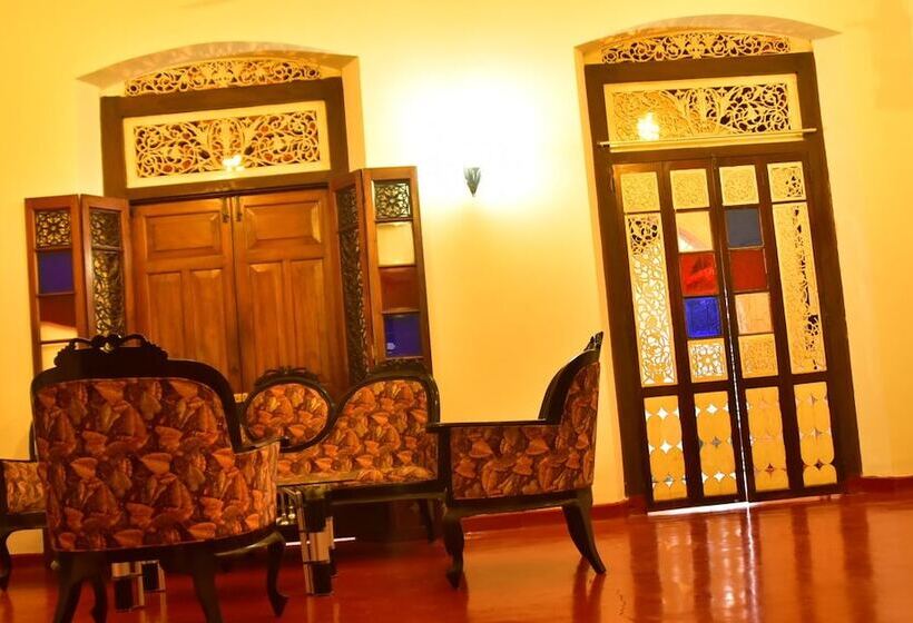 Отель Walawwa Dutch House