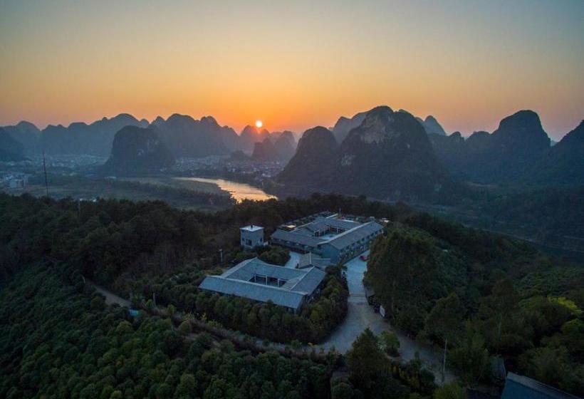 Отель Yangshuo Mountain Top Retreat