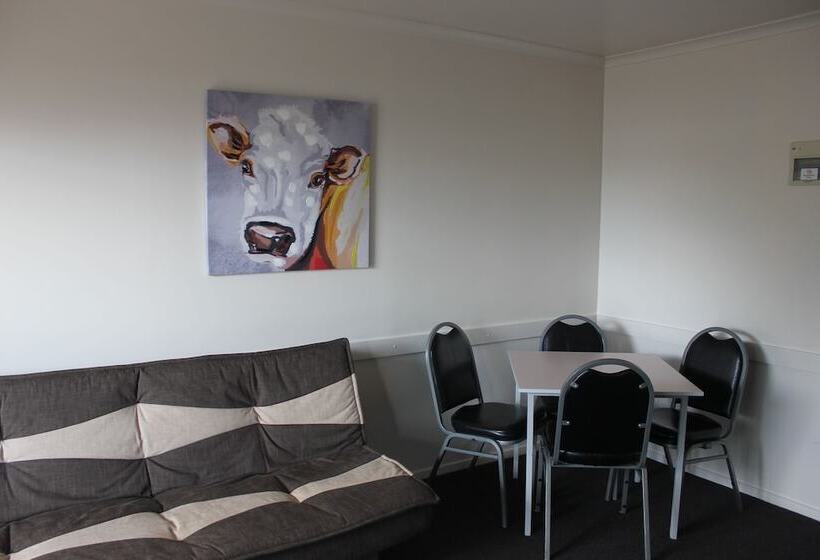 Kiwi Court Motel