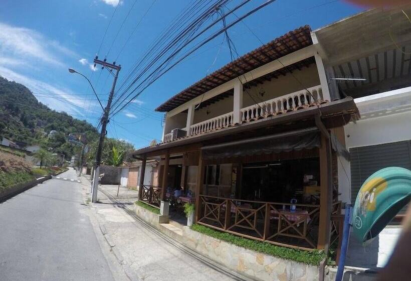 Le Monde Hostel   Suites E Camas