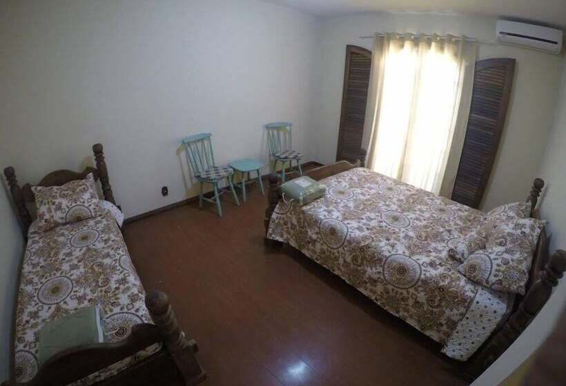 Le Monde Hostel   Suites E Camas