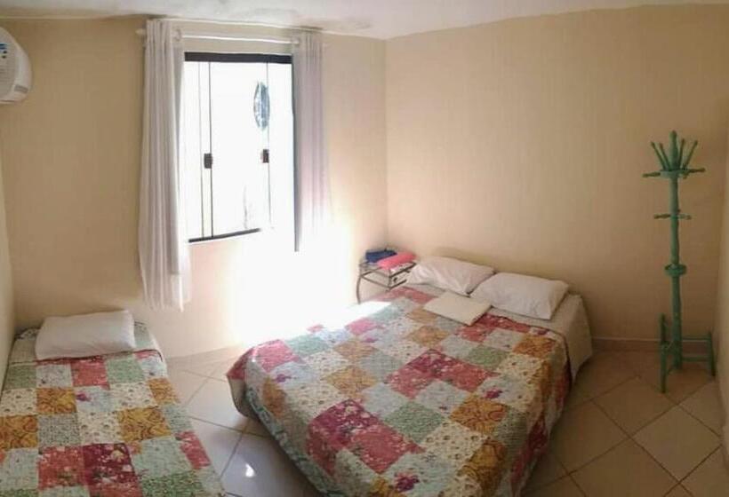 Le Monde Hostel   Suites E Camas