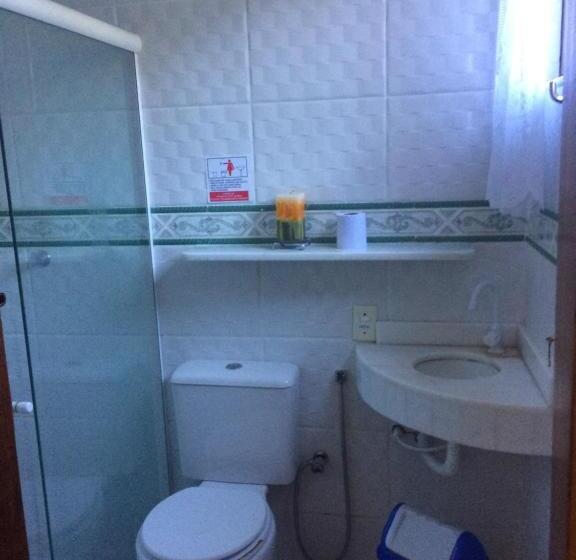 Le Monde Hostel   Suites E Camas