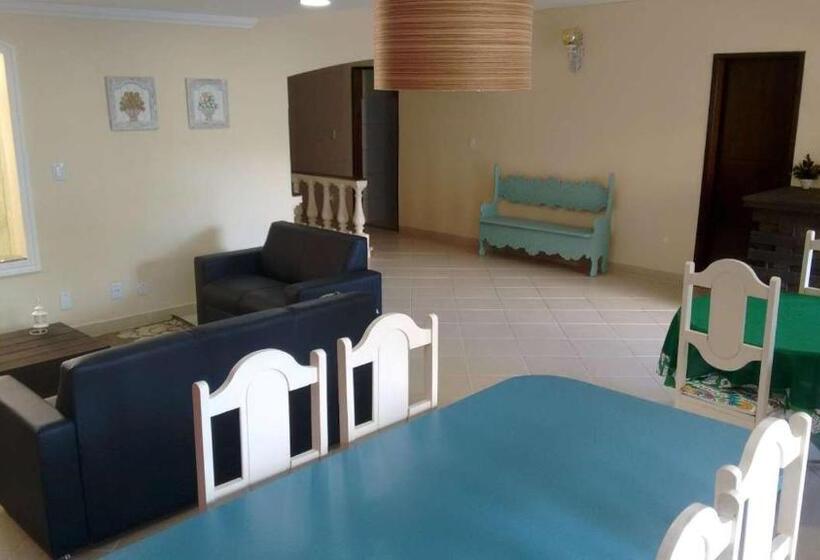 Le Monde Hostel   Suites E Camas