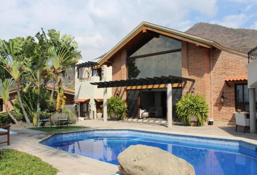 Lindo Ajijic Bed & Breakfast