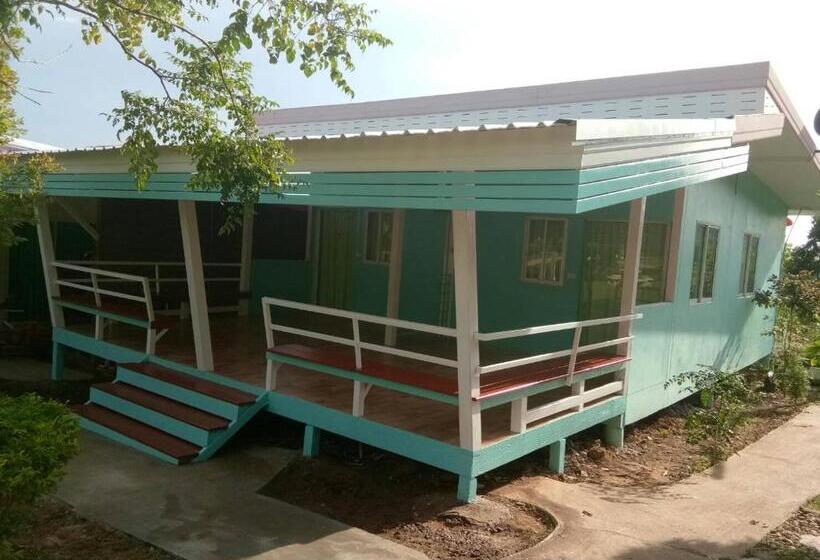 渡假胜地  บ้านเรือนไท มวกเหล็ก Ban Ruenthai Muaklek