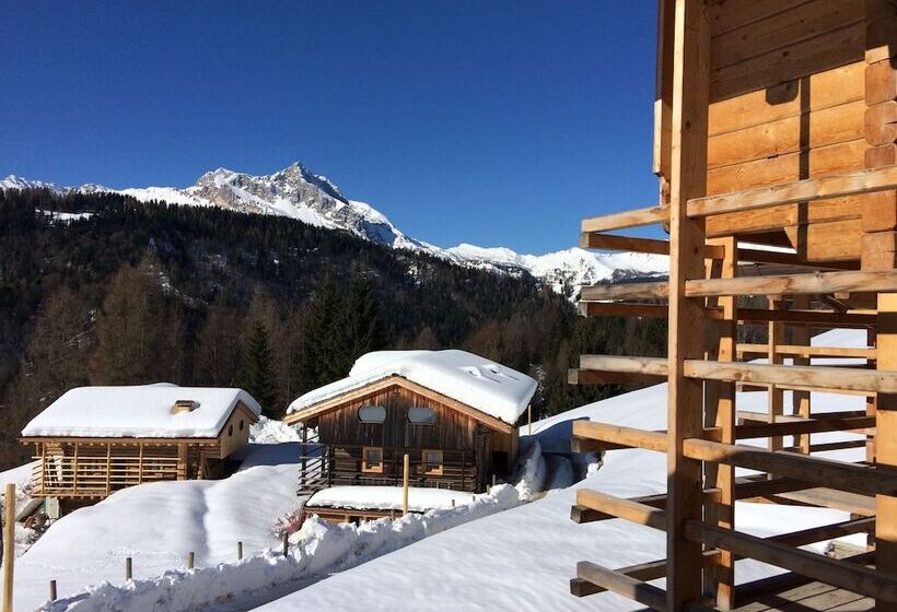 אתר נופש Chalet Hôtel Borgo Eibn Mountain Lodge