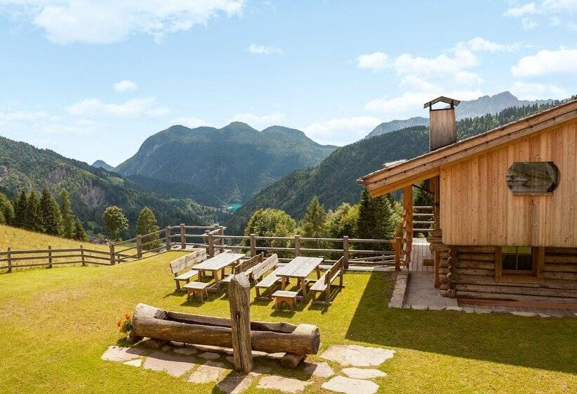 אתר נופש Chalet Hôtel Borgo Eibn Mountain Lodge