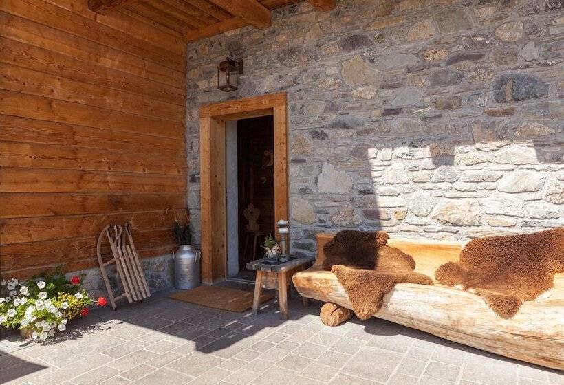 אתר נופש Chalet Hôtel Borgo Eibn Mountain Lodge