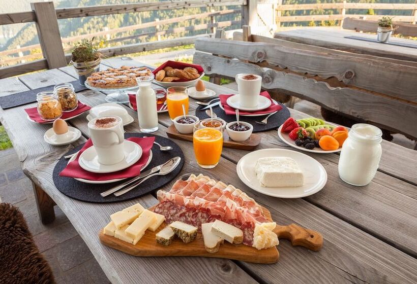 אתר נופש Chalet Hôtel Borgo Eibn Mountain Lodge