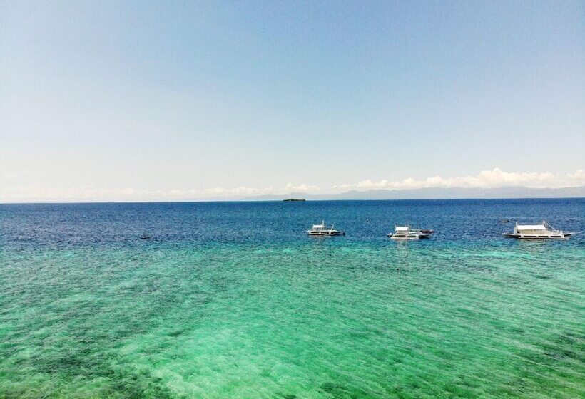 استراحتگاه Pescadores Suites Moalboal