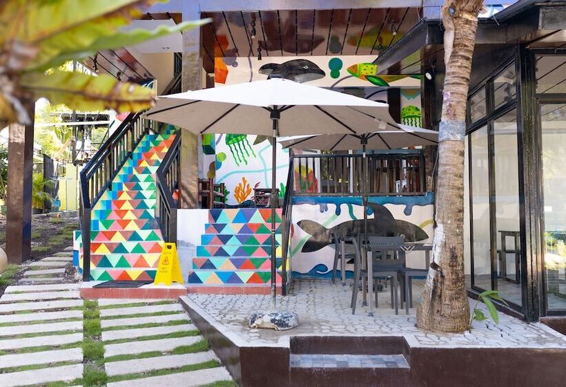 استراحتگاه Pescadores Suites Moalboal