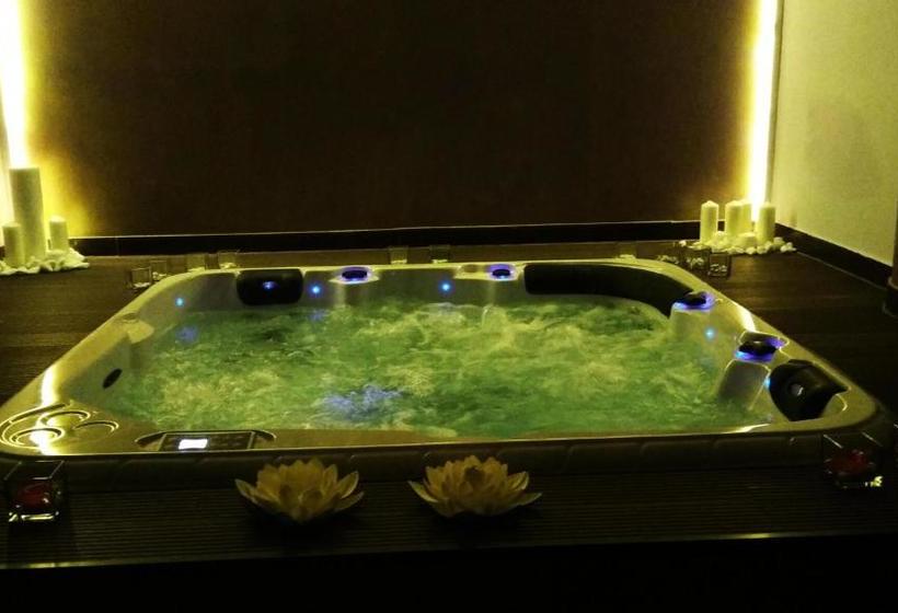 בית מלון כפרי Siris