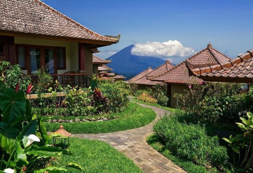 Strawberry Hill Hotel & Restaurant