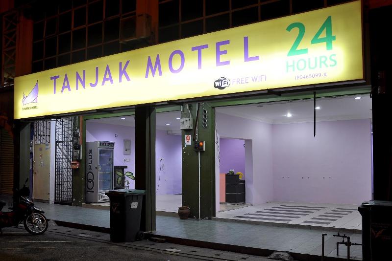 Tanjak Motel Hostel