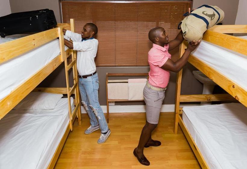 هاستل George Backpackers