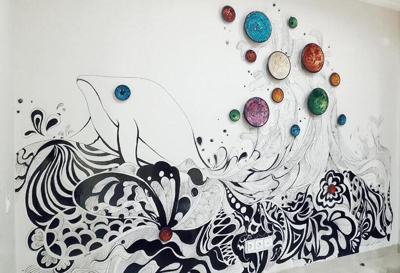 فندق صغير Nuka Beach Inn