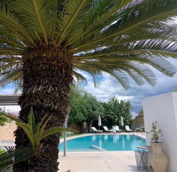 צימר Carone Suite   Charme & Pool