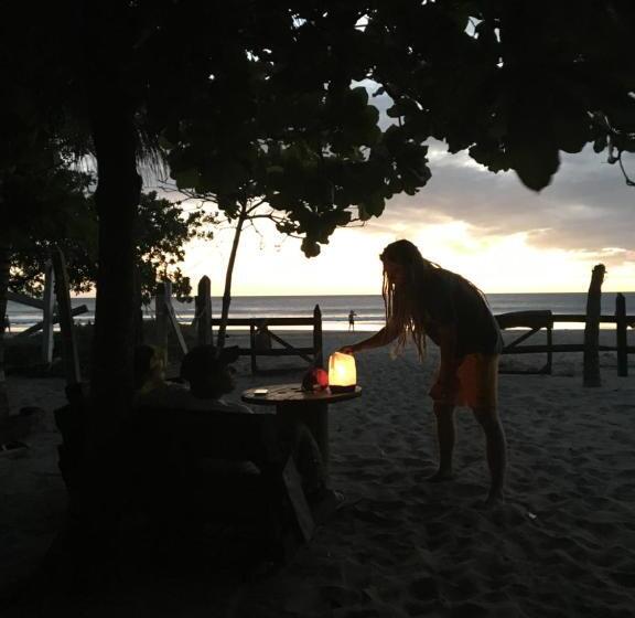 민박 Casitas Pacific