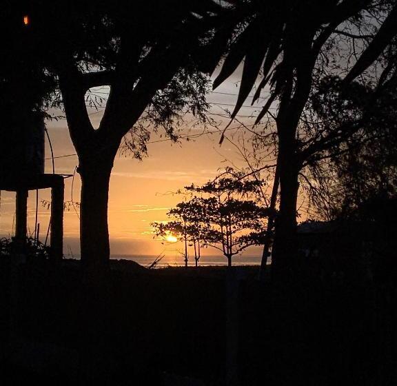 민박 Casitas Pacific