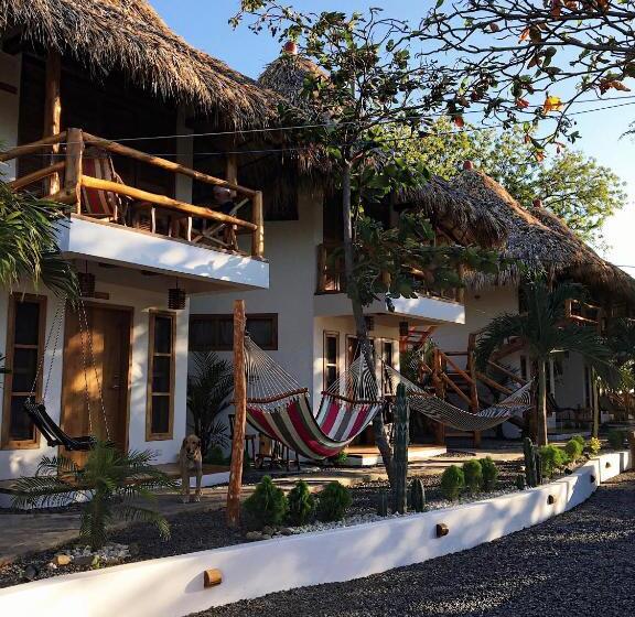 민박 Casitas Pacific