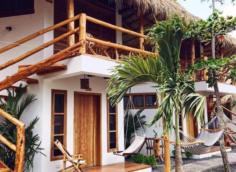 민박 Casitas Pacific