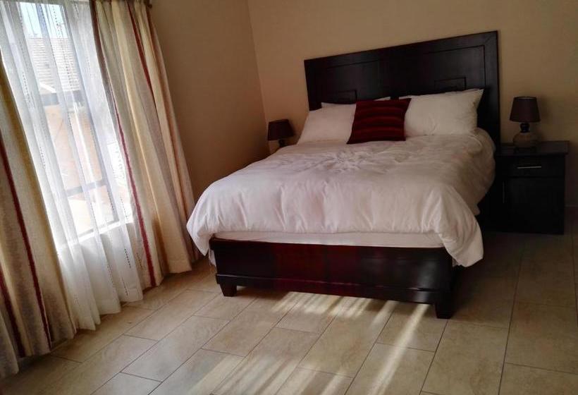 تختخواب و صبحانه Khamanzi Lodge