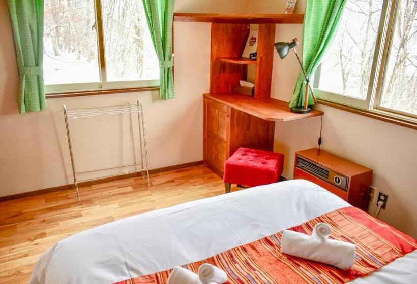 مبيت وإفطار Panketo Lodge & Yoga Studio