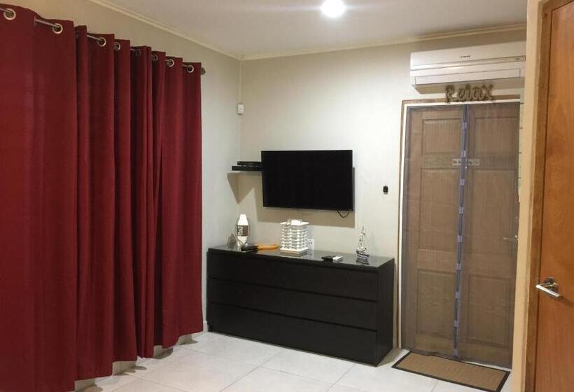 تختخواب و صبحانه The Pier Beach Inn & Suites