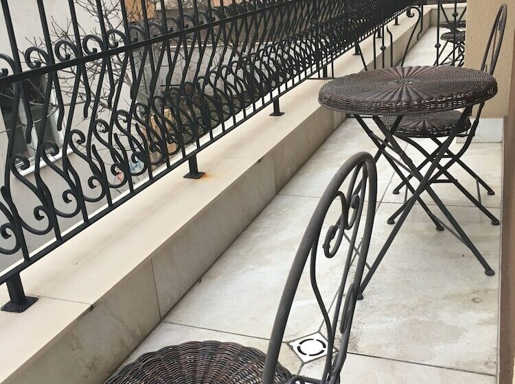 Family Hotel Agoncev