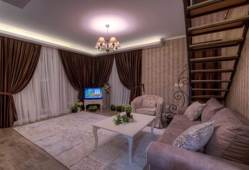 Family Hotel Agoncev