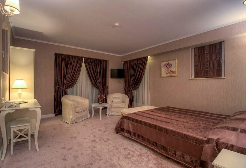 Family Hotel Agoncev