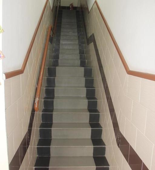 בית מלון כפרי Alonto