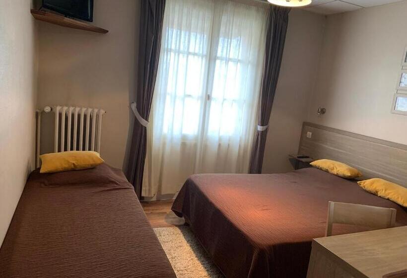 ホテル Au Vieux Puits