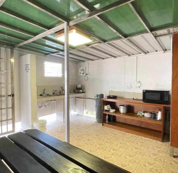 فندق Caye Caulker Beach