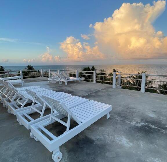 فندق Caye Caulker Beach