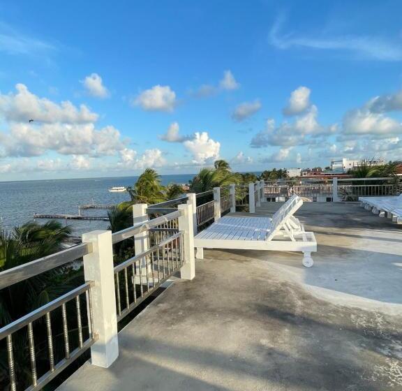בית מלון כפרי Caye Caulker Beach