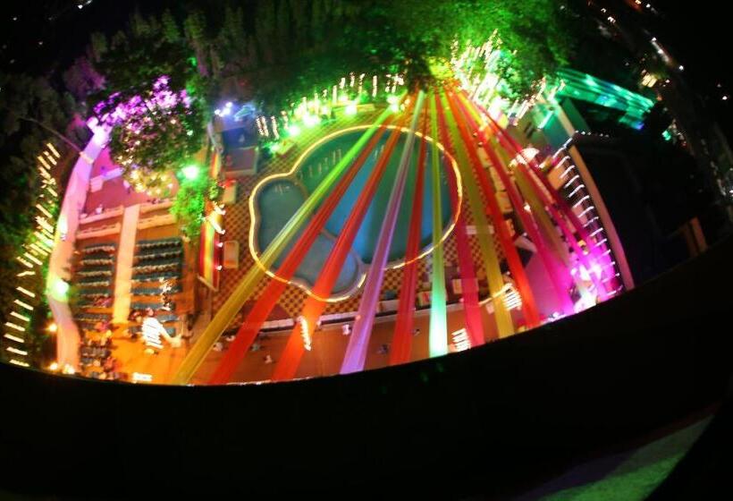 בית מלון כפרי Dhuri Resort