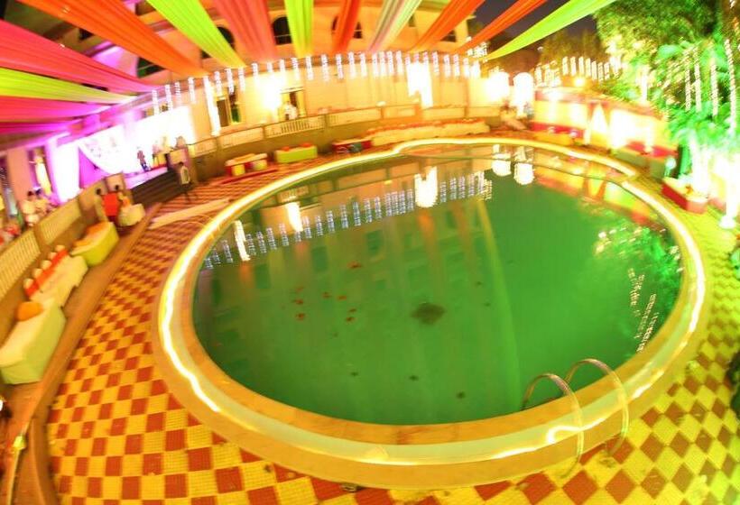 בית מלון כפרי Dhuri Resort