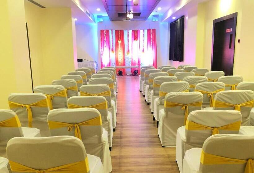 בית מלון כפרי Dhuri Resort