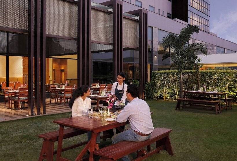 בית מלון כפרי Fairfield By Marriott Belagavi