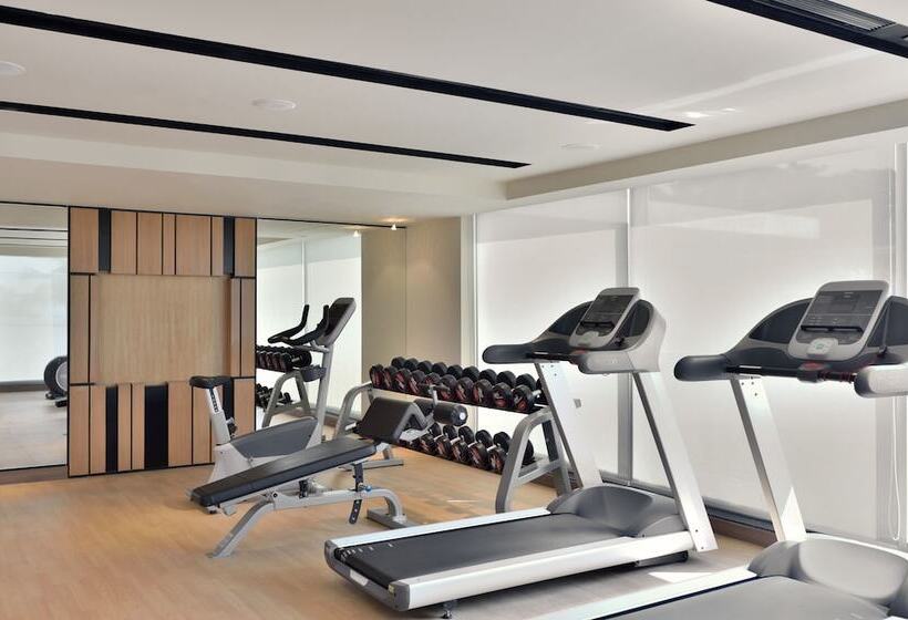 فندق Fairfield By Marriott Belagavi