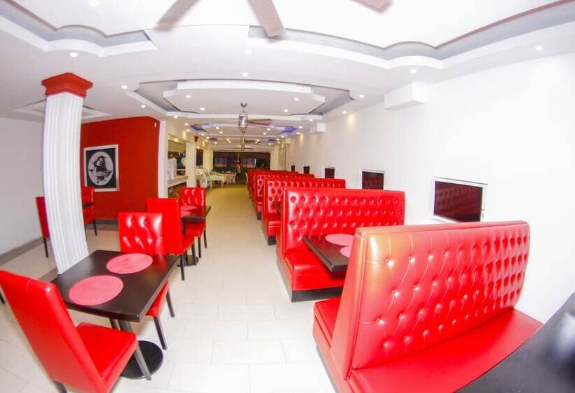 ホテル Friohot Boca Chica